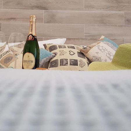 Martin Holiday Apartments Giardini Naxos Ngoại thất bức ảnh