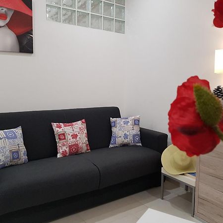 Martin Holiday Apartments Giardini Naxos Phòng bức ảnh